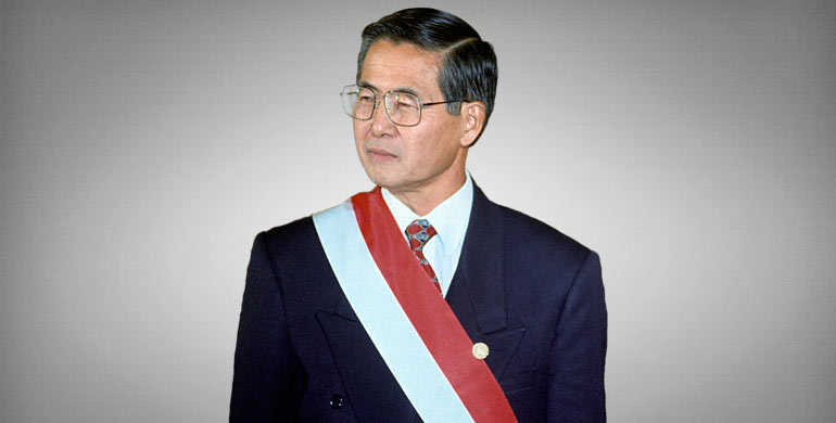 RobertoMiraNora's tweet photo. Si crees que Alberto Fujimori fue el mejor presidente de la historia, y que hizo más obra pública en favor de los pobres del Perú: colegios, hospitales, postas médicas, carreteras, etc., vota por Keiko Fujimori. Un voto de agradecimiento al mejor presidente de la historia peruana https://t.co/iqPqAowJ9Q