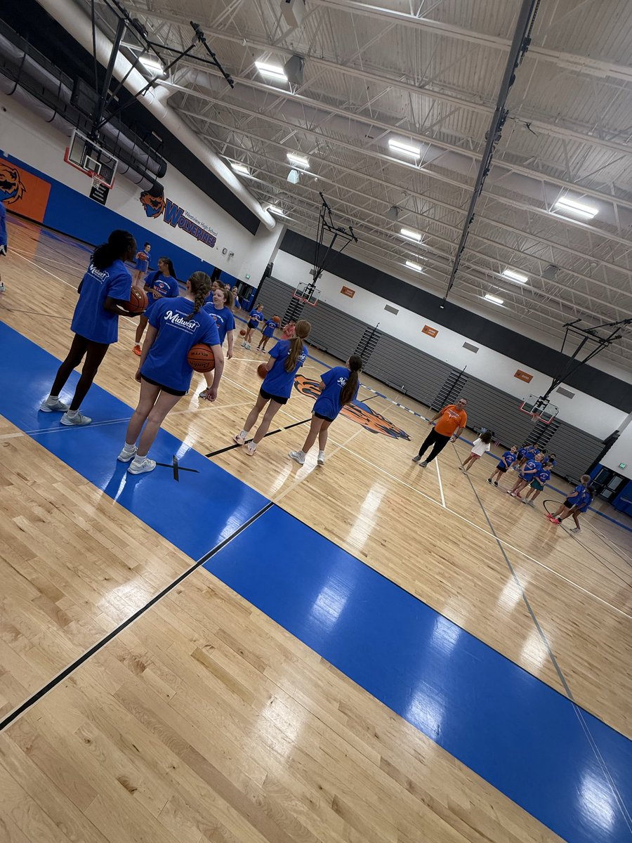 OPS_WestviewGBB's tweet photo. Thank you to all the current, past, and future wolverines for a successful camp the past two days! 
WE appreciate your support for WEstview https://t.co/xKuLGEVUWn