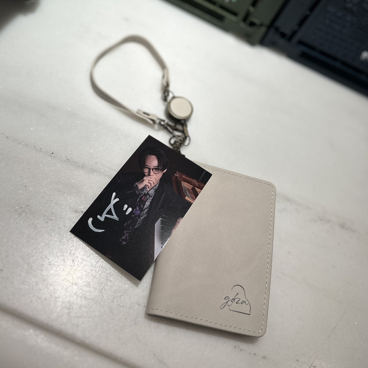 backstage_md's tweet photo. 物販準備最中です♪
ござさんのサインを先に公開しちゃいます🤭
パスケースとセットになっております！
ぜひお求めください！

★先行販売：11:30〜12:15★
お待ちしております！

#ござEvolution https://t.co/2heBVnjytO