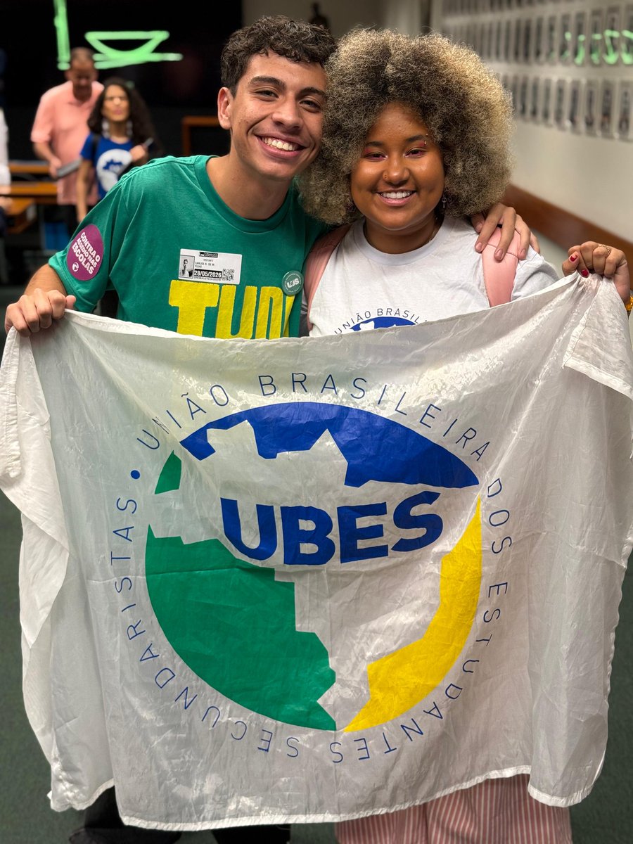Carlinzxs's tweet photo. Eu e a mais potente q o sol do Recife🔥🔥
#UBES #ujs https://t.co/JGYBHU1lhd