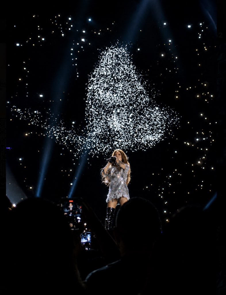 blackout_visual's tweet photo. 🔥 Así vivimos el increíble concierto de Gloria Trevi en Querétaro. Una noche llena de emoción, grandes éxitos y un público que cantó cada canción de principio a fin. 🎤✨ https://t.co/bh84rJ08Ml