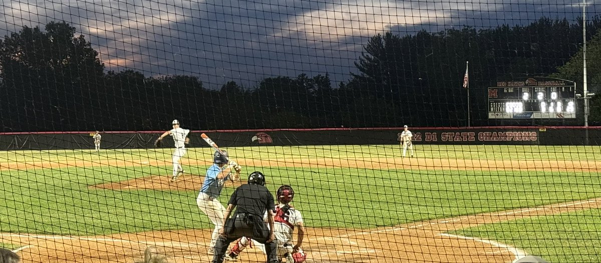 Redhawkbasebal's tweet photo. 6th in Milton. Hawks up 3-0 over SP West. https://t.co/OOJ7Z2atlI