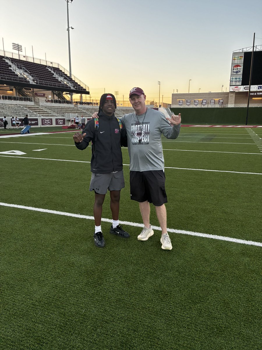 MimsEric3's tweet photo. After a great camp and conversation with @CoachJoshLynn I am blessed to receive an offer from @WTAMUFootball 

@Eric_Mims_Sr @HawthorneCoach @PaloDuroDonsFB @Dannie_Snyder52 @KarienHoward https://t.co/dVOPsHzIoo