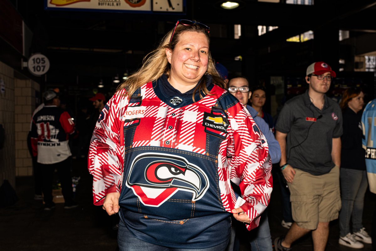 thirdlineplug's tweet photo. For context: this is the jersey. Might be wrong but believe they did a Letterkenny night https://t.co/kVGmTxH2Q8