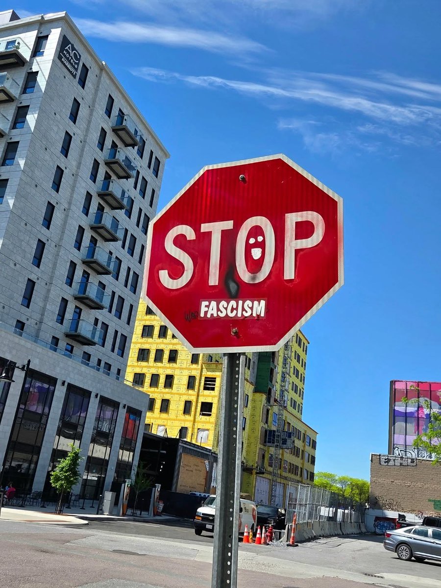 GraffitiRadical's tweet photo. "Stop Fascism" 
Sticker spotted in Burlington, Vermont https://t.co/uEdD7iXJb3
