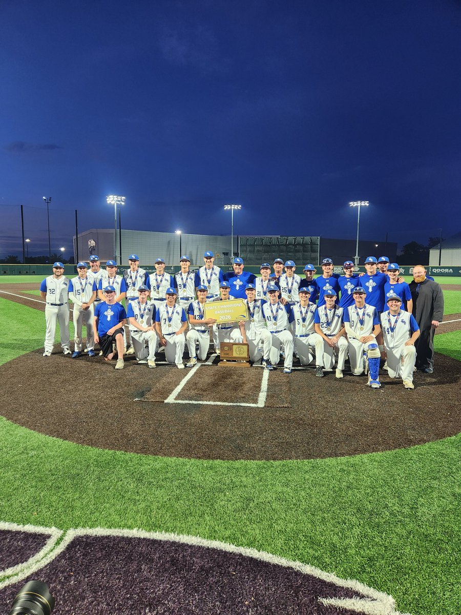 baseballSMC's tweet photo. State champs!!! https://t.co/gumwkURMbL