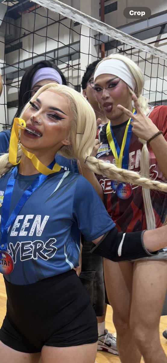 Xitrina's tweet photo. SIBLING GOALS https://t.co/F7WjKtX1i2