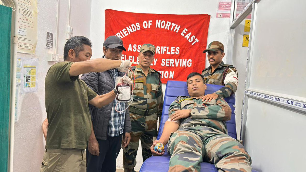 official_dgar's tweet photo. ASSAM RIFLES EXTENDS TIMELY HUMANITARIAN ASSISTANCE THROUGH URGENT BLOOD DONATION IN NAGALAND
#AssamRifles personnel extended timely assistance during a medical emergency at District Hospital, Peren, Nagaland, by voluntarily donating blood for a mother undergoing critical treatment. Their swift and selfless response enabled doctors to carry out urgent medical procedures, helping save the lives of both the mother and her newborn child. 

#friendsofthenortheast #sentinelsofnortheast #OperationalReadiness #CommunityFirst #NationFirst #ServiceBeforeSelf #GuardiansOfTheNation

@HMOIndia @adgpi @PIBHomeAffairs