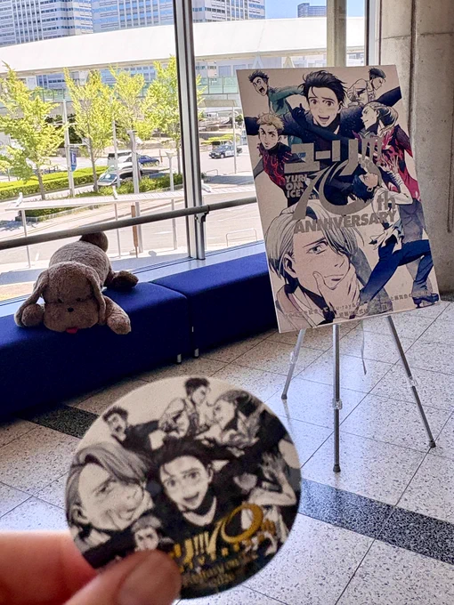 ステッカーゲット!ポスターも会場のいたるところに貼られています