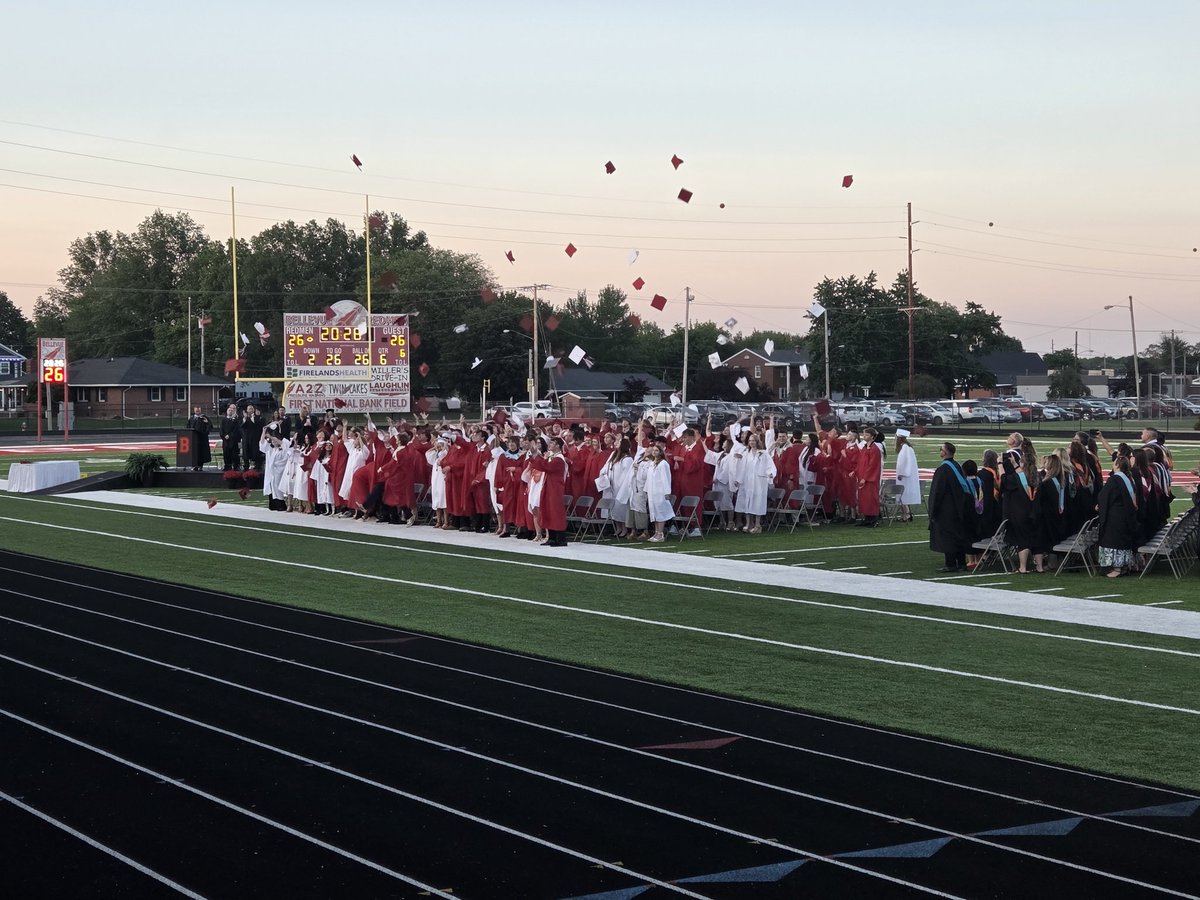 RedmenSro's tweet photo. Congratulations BHS Class of 2026! https://t.co/Qs6b1Zkc6L