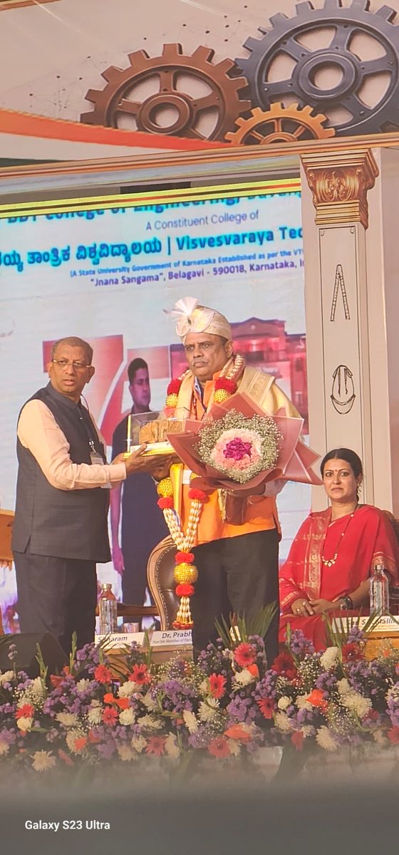 SITHARAMtg's tweet photo. UBDCE, Davangere 2026 Platinum jubilee celebration - inaugural function - happy to be proud alumnus of this institute. Thank you all https://t.co/SJMsxcJ2jz