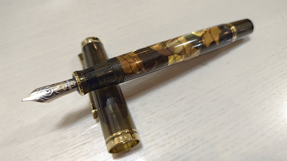 タンク店長です。 ペリカン限定万年筆 『スーベレーンМ600 アート