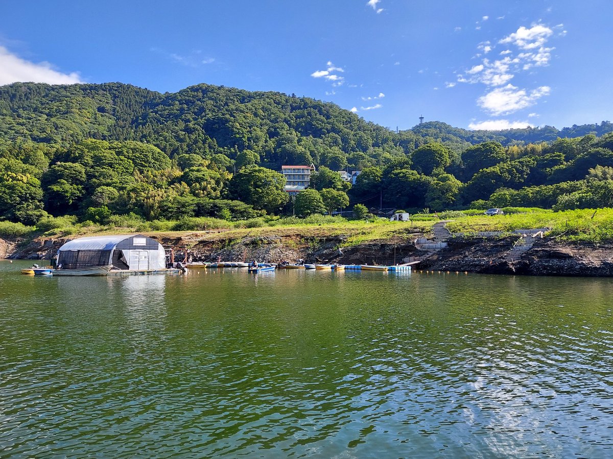 mt_type_ab's tweet photo. 昨日は津久井湖へ🎣去年のサンライン以来ですね。
チャターでデカイの2匹バラシが悔やまれるけど、ヘビキャロをメインに30cm前後6匹が遊んでくれたし普段やらないボートポジションでやれて楽しかった😌上の湖より真面目に出来る笑 https://t.co/wKzdQenGNf