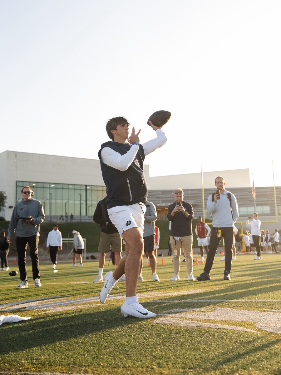 Elite11's tweet photo. Golden hour dimes 🎯

#Elite11 https://t.co/Llh76UKfkI