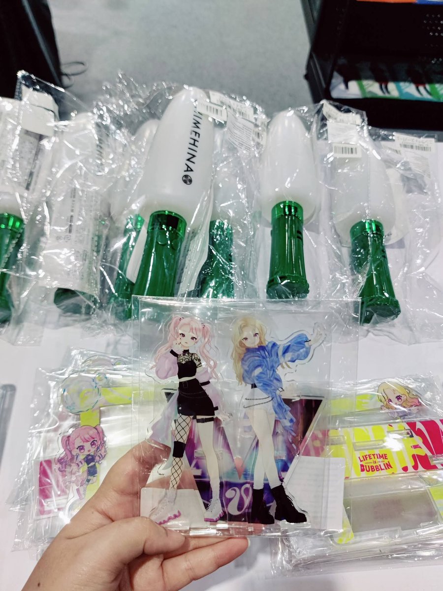 colleize_th's tweet photo. AFA กำลังจะเริ่มแล้วน้า ทุกคนเตรียมพร้อมกันหรือยัง~
ที่บูธเรา มีจำหน่ายแท่งไฟและสินค้า HIMEHINA  ด้วยนะ!✨
นอกจากนี้ เรายังมีพัดสุดน่ารักของ2สาวมาแจกอีกด้วย 🩵🩷
มากันเยอะๆที่บูธ E31 น้า  

✨Anime Festival Asia Thailand 2026
📅 30 · 31 MAY 2026
📍 Queen Sirikit National Convention Center (QSNCC)​

#colleizeTH  #AFAth26 #himehina