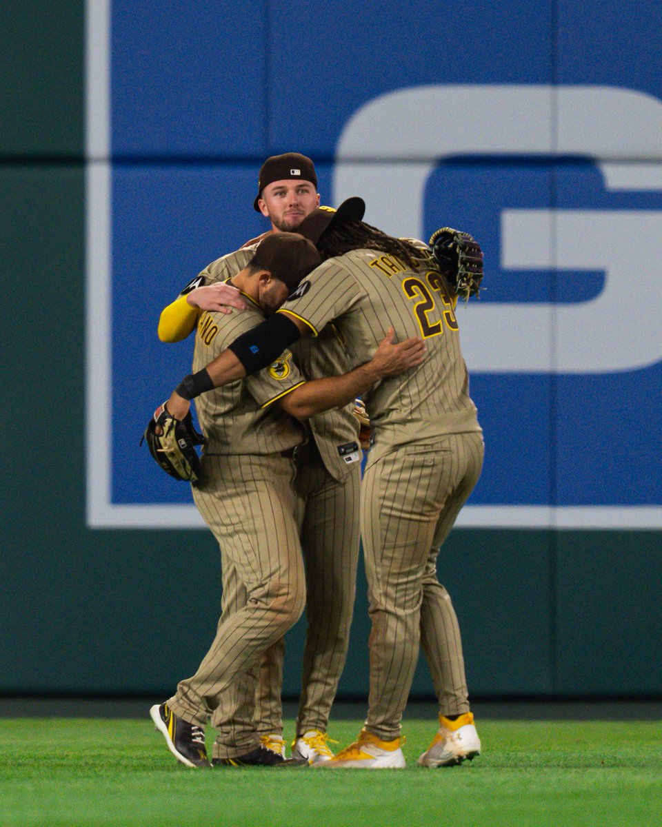 Padres's tweet photo. Hug me, brotha! https://t.co/XkZ0FOPAGE