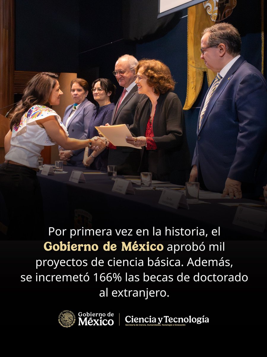 Secihti_Mx's tweet photo. 🏅Durante la ceremonia de ingreso y premiación de la @amciencias, la titular de la Secihti, @rosauraRuiz4, destacó que por primera vez el @GobiernoMX respaldó 1,000 proyectos de ciencia básica de un total de 1,800 presentados. ➡️1/3 https://t.co/NBTAOi8Ofp