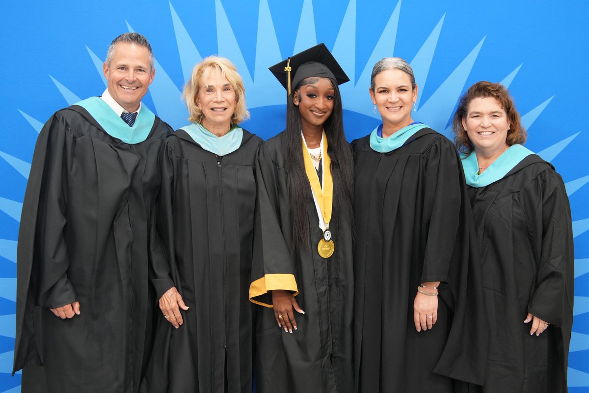 VanAyresHCPS's tweet photo. The energy and excitement of the Class of 2026 have been on full display throughout the past two days of our graduation ceremonies.

As graduates crossed the stage, you could feel their pride, enthusiasm, and determination. https://t.co/MbENfIiafO