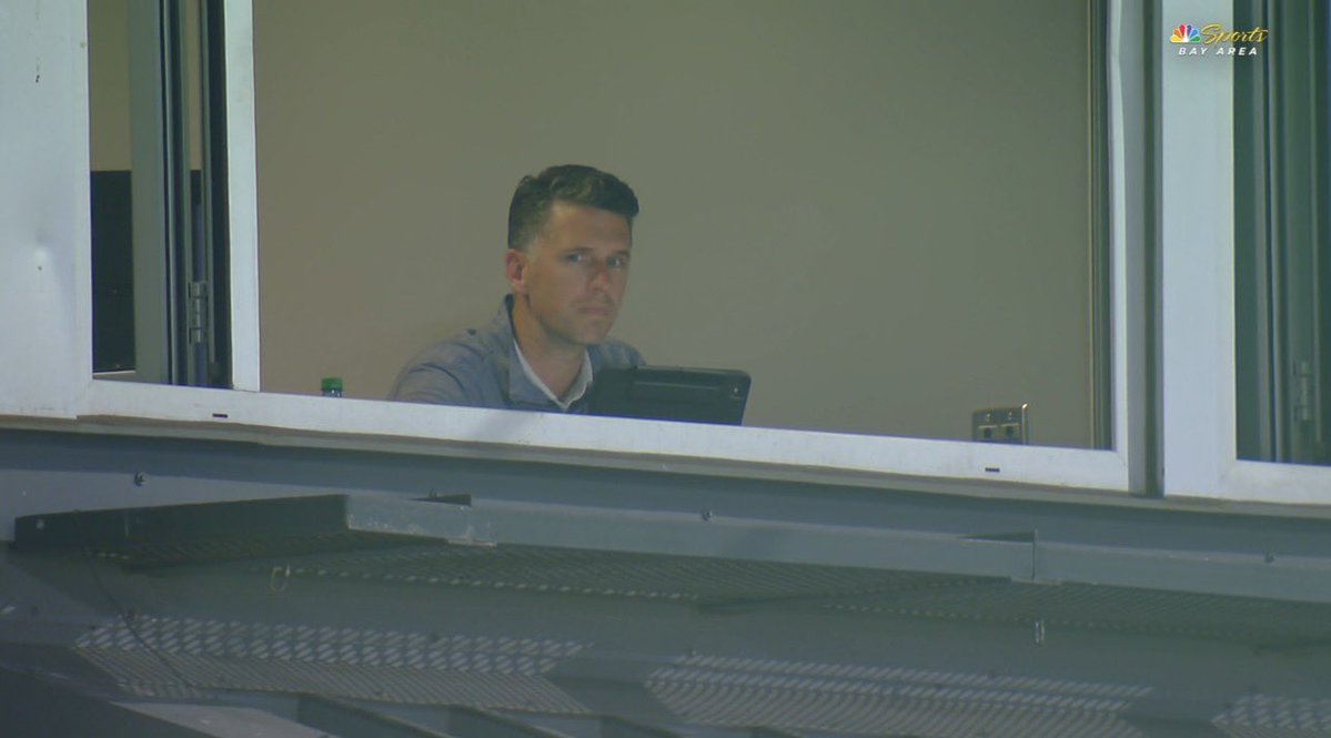 no context giants tweet media