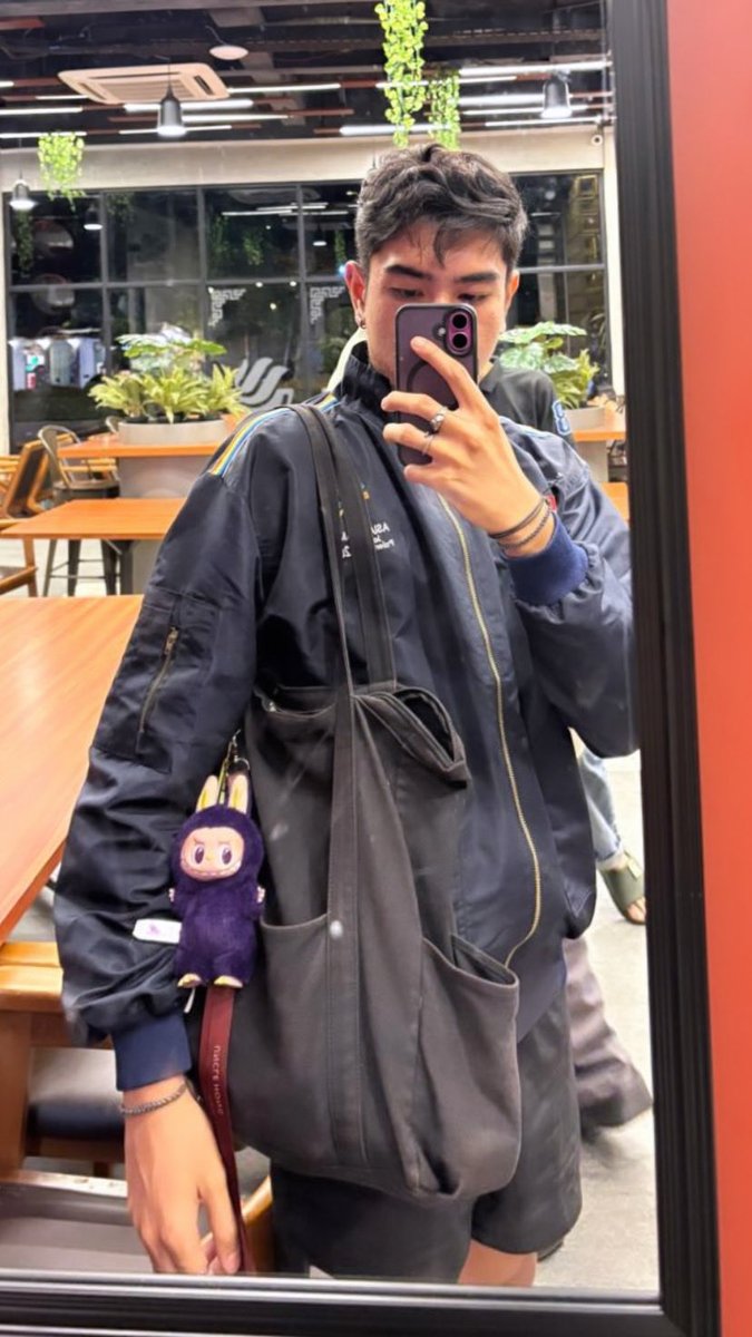 rei tweet media