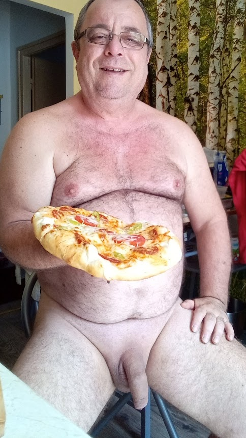 Naturistman12 tweet media