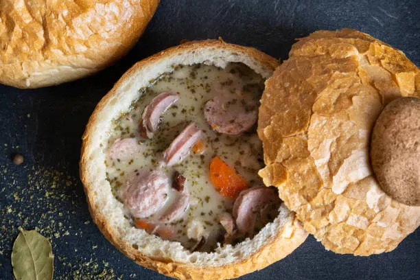 Silveravo's tweet photo. @KirscheVerstahl Breadbowls are simply brilliant. I've never tried an Italian version.. now that's a new desire. https://t.co/QG34lm41lI