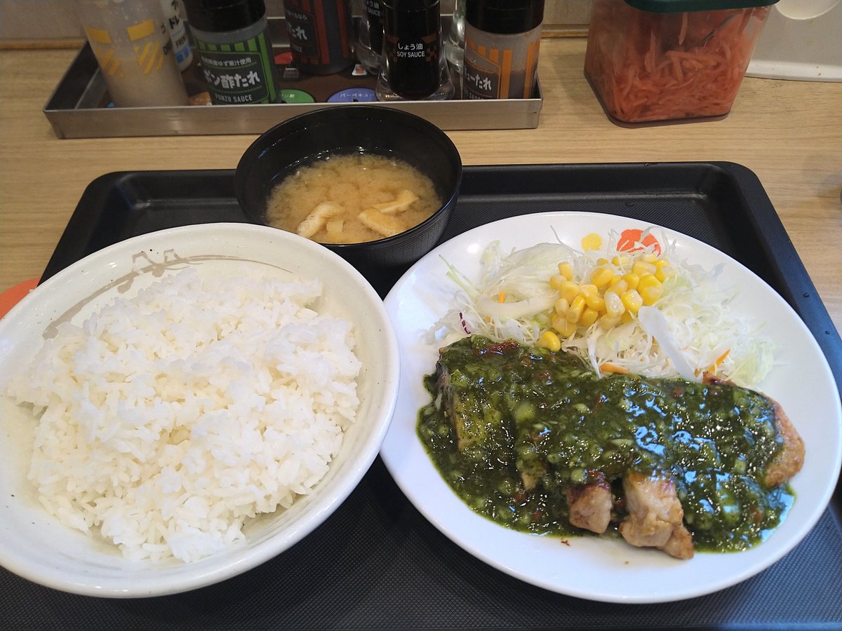 takesauna's tweet photo. しんしんしんこいわ！
松屋　新小岩北口店

チミチュリソース厚切り
ポークグリル定食

ふりかえる松屋を抱き寄せて
もう1度食したかったー。
ととのいました。

#丸呑み倶楽部
#新小岩 https://t.co/rYJi9FAEMZ