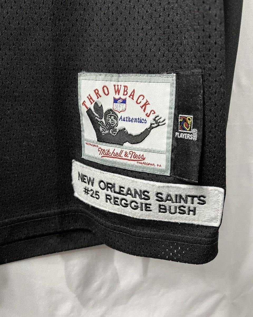 WETTOinthatTRX's tweet photo. ⚜️ 2009 REGGIE BUSH GIVEAWAY ⚜️

@SixTrez and I are giving away a throwback Reggie Bush Jersey from Mitchell & Ness - Size 48 (XL)

TO ENTER:
✅ Must LIKE and REPOST this post
✅ Follow: @WETTOinthatTRX
✅ Follow: @SixTrez 
✅ You MUST comment under this post showing you followed both accounts WITH screenshots (this will make it easier to track who needs to be entered into the giveaway)

‼️ Winner will be chose on June 5th ‼️