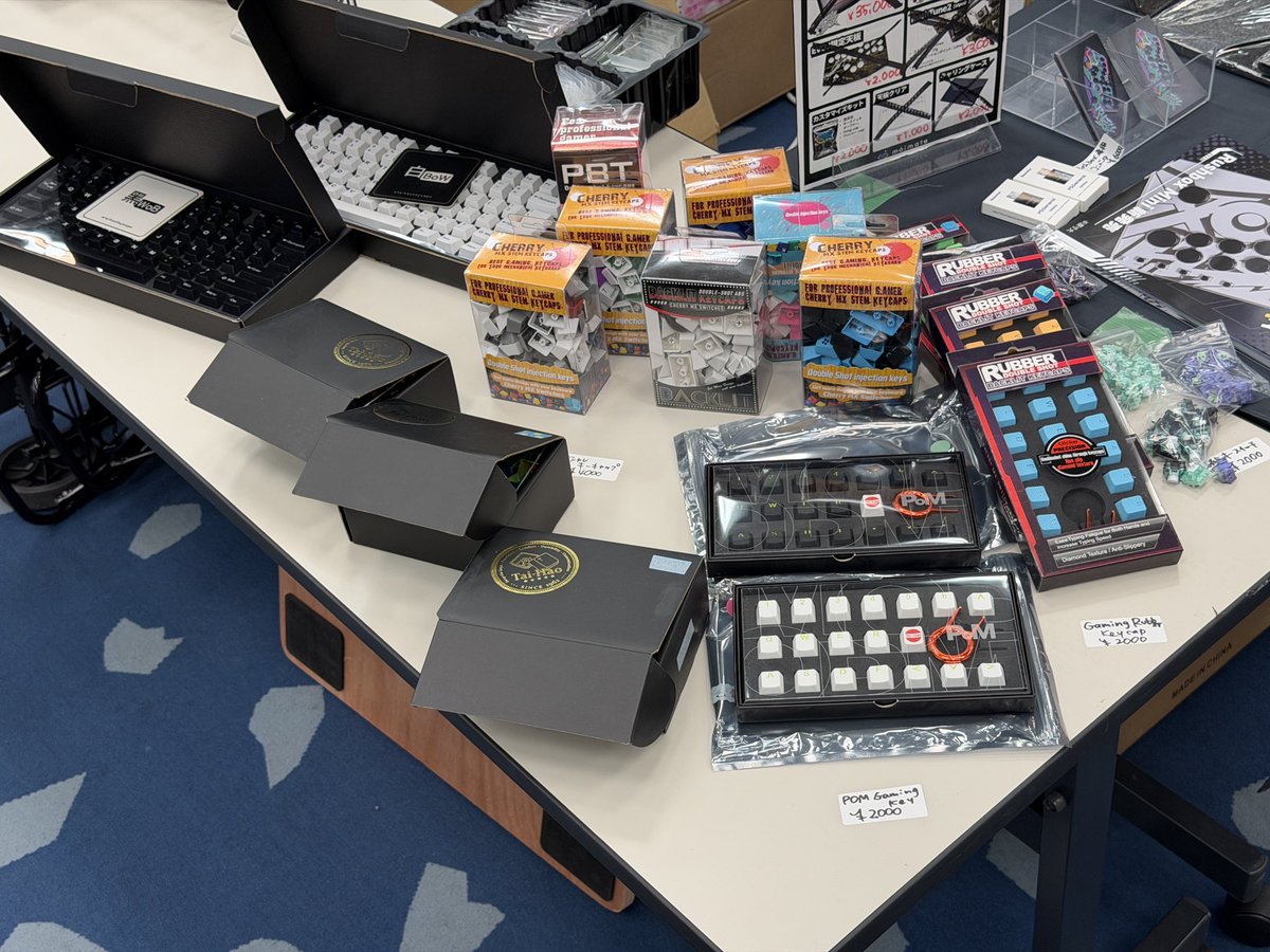 moimate_inc's tweet photo. ゲーミングバザー 2026春 大阪
moimateブース設営完了です！
人気商品からバザーならではのラインナップ含めて豊富に陳列しております✨
#gbaza https://t.co/qa2mHVuC8v