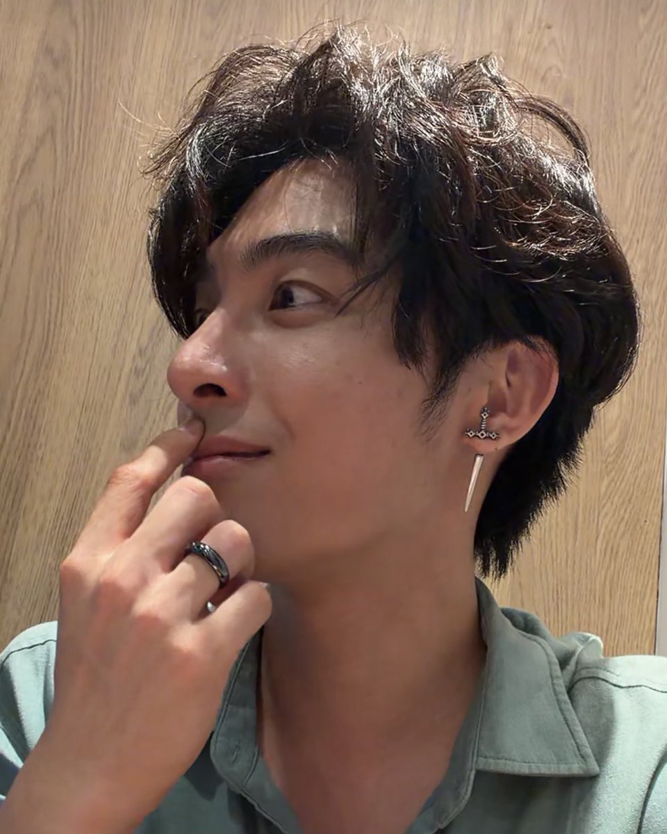 ywevrmore's tweet photo. beautiful perfect                     guy who
princess                                     eats rocks https://t.co/huGpkITsBR