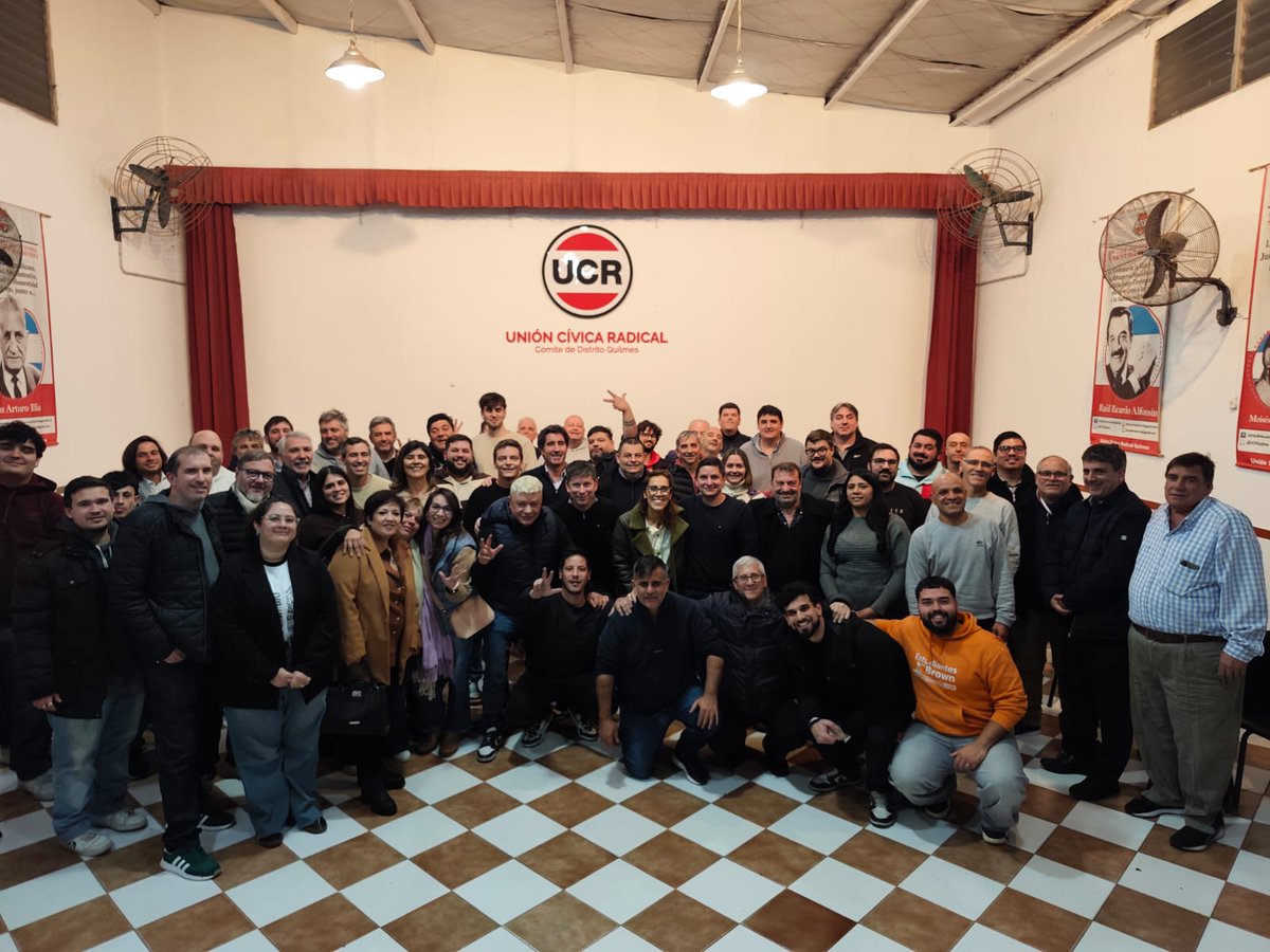 rodrigaletovich's tweet photo. Gran reunión seccional en @UCRQuilmes, a seguir trabajando para fortalecer el Radicalismo de la provincia y construir una alternativa para el 2027.

@pmdomenichini @FerPerezQuilmes @leonelchiarella @maxipullaro @avellaneda_hoy @DataConurbano @PoliticaDelSur1 @ElTermometro_ https://t.co/wFJvPpDnt6