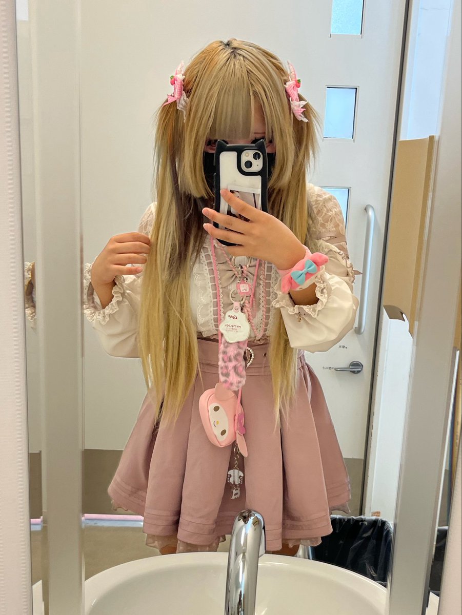 そらめろでぃ tweet media