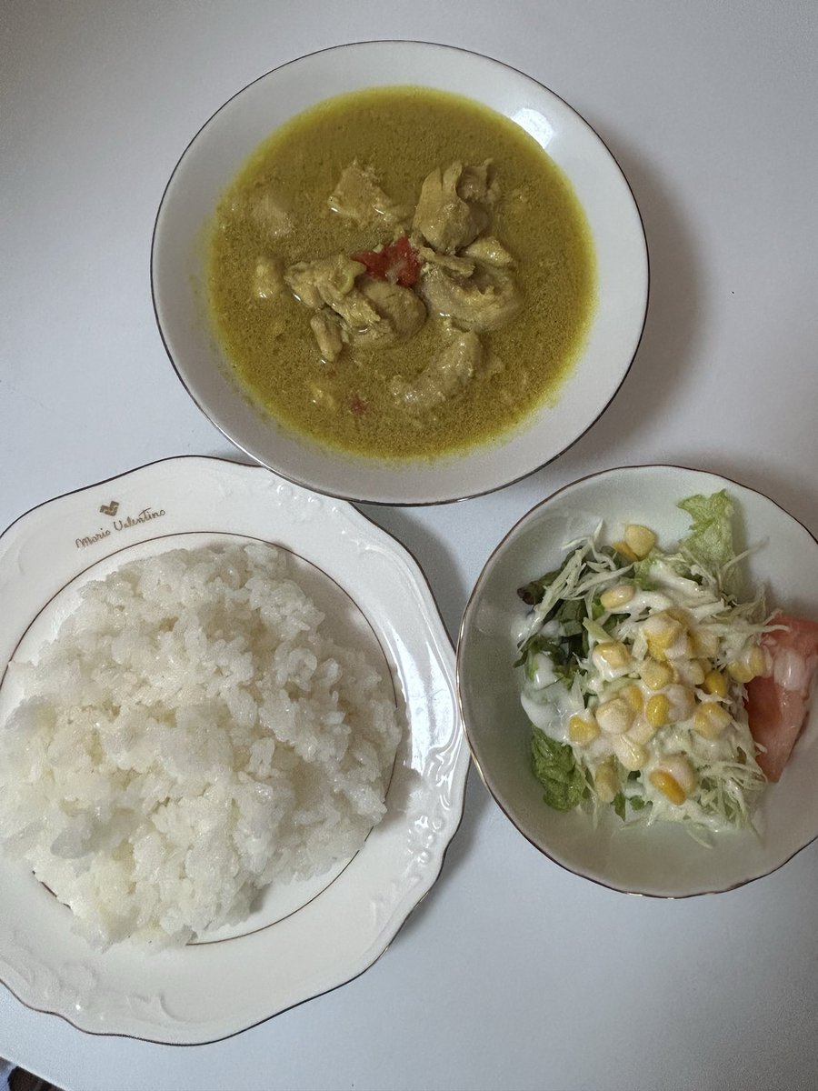 jen72271's tweet photo. ピナイカイナン🇵🇭

今日のメニュー
チキンカレースパイス
ライス🍚
やさいサラダ

よろしくおねがいします🤲
#八丈島#pinay kainan 🇵🇭 https://t.co/YdlyqdjBmO