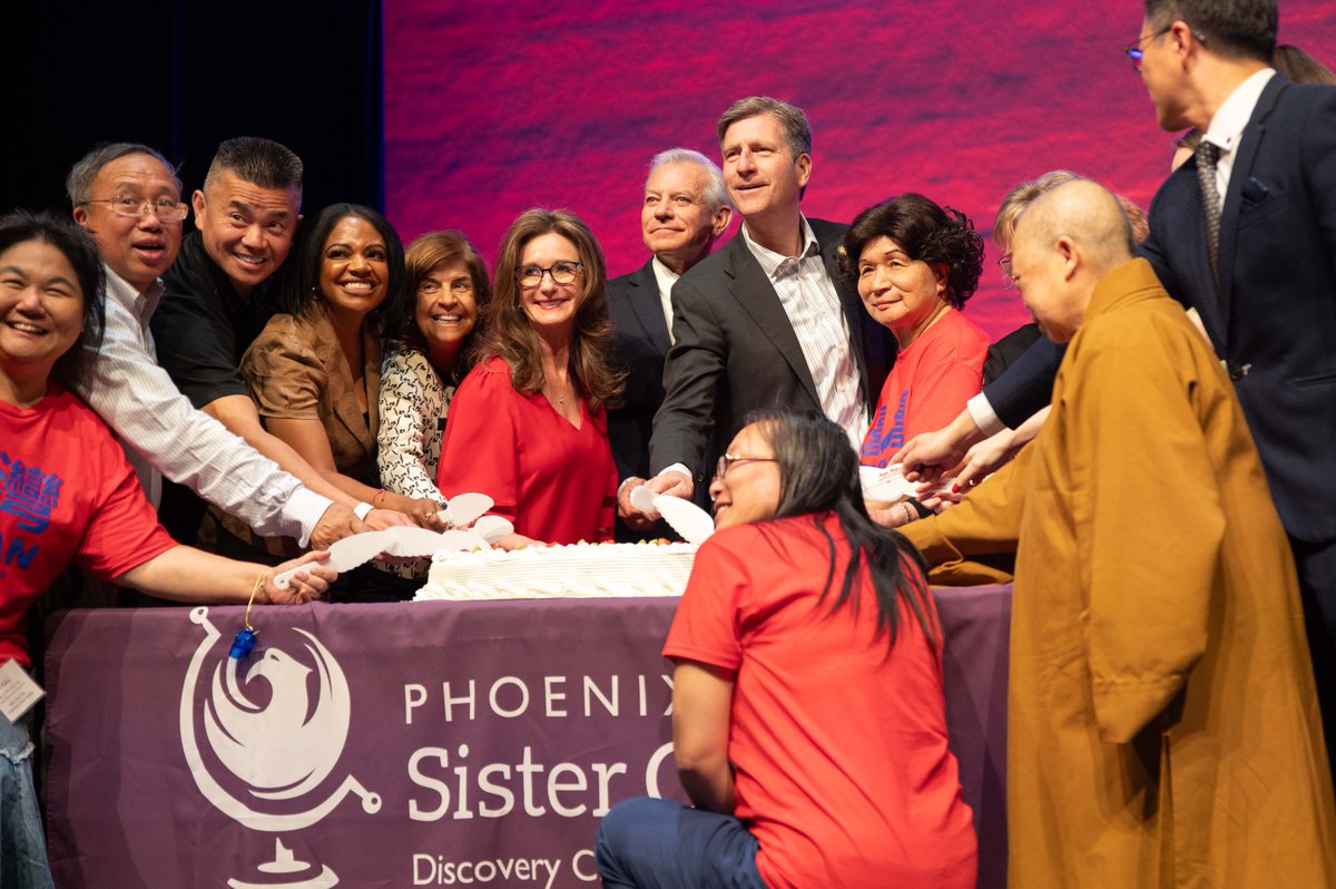 RepGregStanton's tweet photo. Congratulations to the Taipei Chinese Culture Summer Camp of Arizona for celebrating 30 years!

What started as a way to build cultural bridges between Phoenix and Taiwan has grown into a partnership serving hundreds of kids each year. https://t.co/6C4tqsprvY