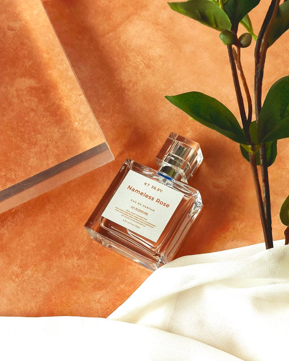kt36_5c's tweet photo. Nameless Rose EAU DE PARFUM

雨上がりの一輪のバラから
着想を得たスキンフレグランス🌹
フェミニンな印象の強いローズを
ジェンダーレスに纏いやすい凛と爽やかな印象へ
すっきりと軽やかな透明感あふれる香り💎

トライアルサイズもご用意しております✨ https://t.co/tQ6U0QwBIA