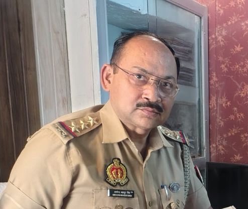 खुरापात tweet media