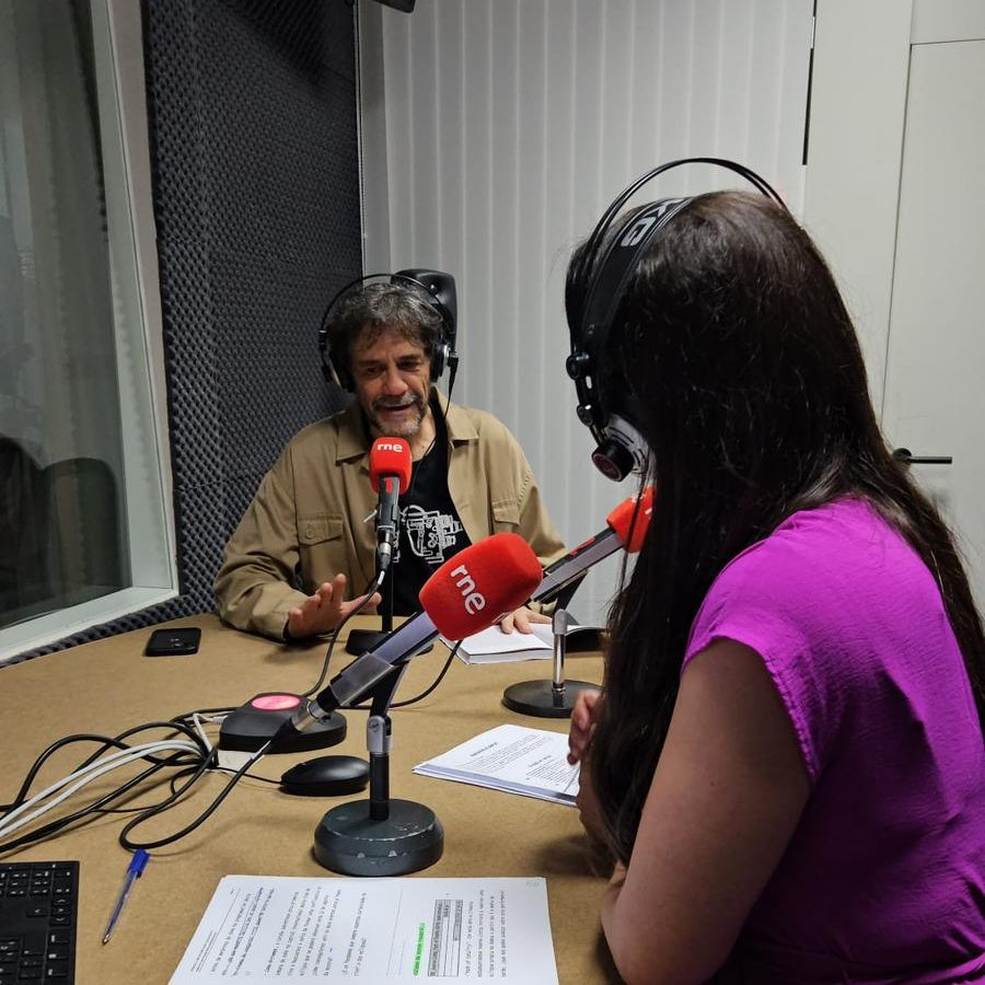 RTVEGalicia's tweet photo. CINEMA PERIFÉRICO| Conta atrás pro comezo de @s8cinema, que presentará 161 filmes de todo o mundo entre o 2 e o 7 de xuño na Coruña

@PatriciaListe   conversa en @rne con Ángel Rueda, o seu director, ás 13:40 

👉https://t.co/XGqRw0xUMZ https://t.co/BDGatH1ELV