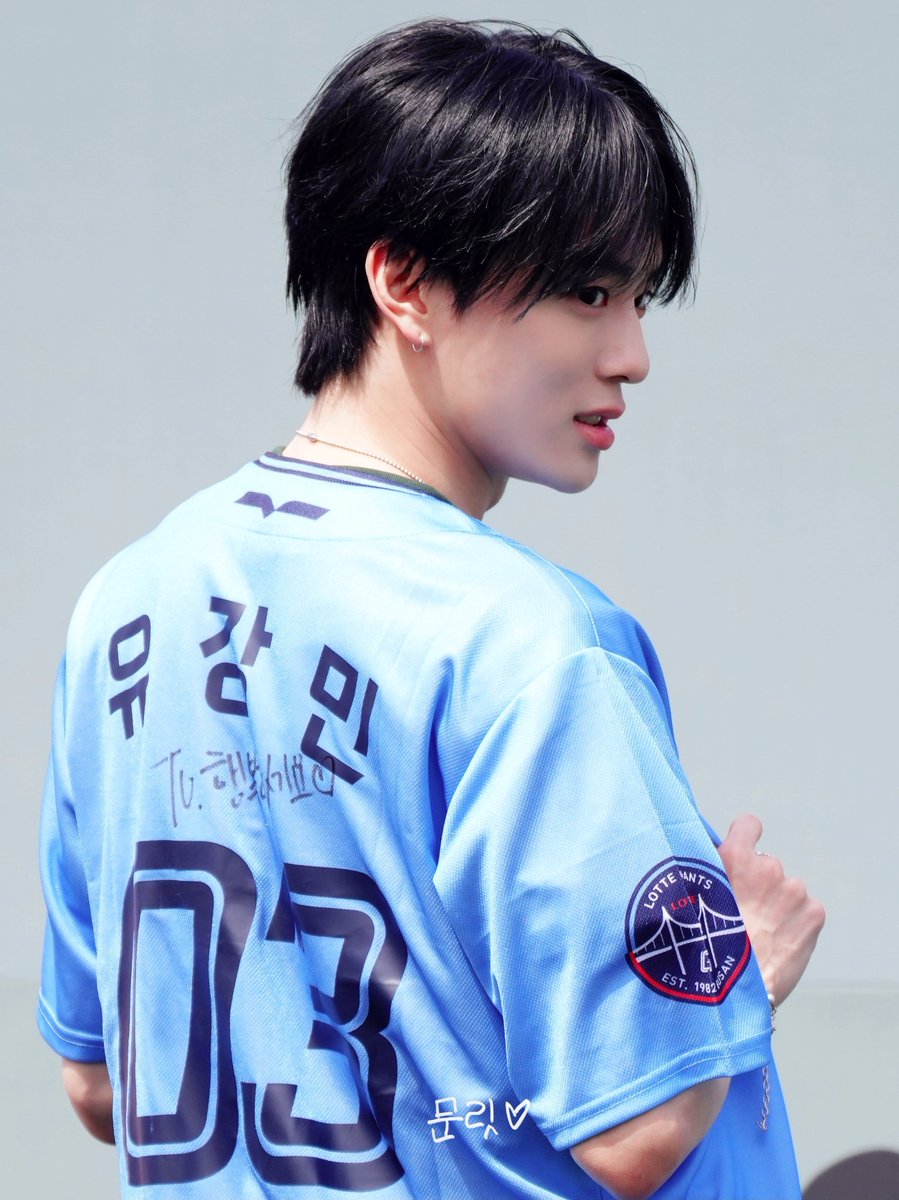Moonlit_125's tweet photo. 260530 부산 pre

#강민 #유강민 #KANGMIN #カンミン
#VERIVERY #베리베리 https://t.co/98iOSs8pS5
