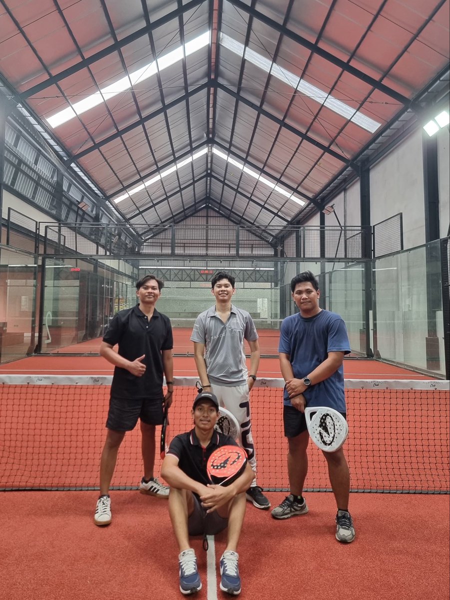 notvalzz's tweet photo. Padel bersama kawand dengan Casio F-91W https://t.co/fS2Nf80zrS