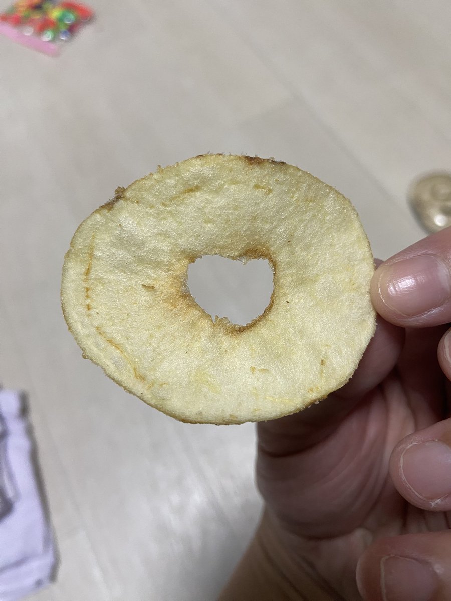 Rechicorosan's tweet photo. ピュアポテトにハートの穴が空いていた。 https://t.co/ae672nec4q