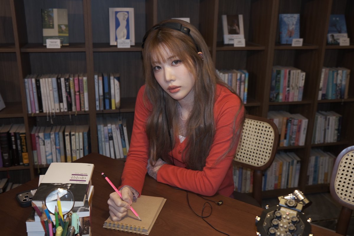 Kim Lip Post tweet media