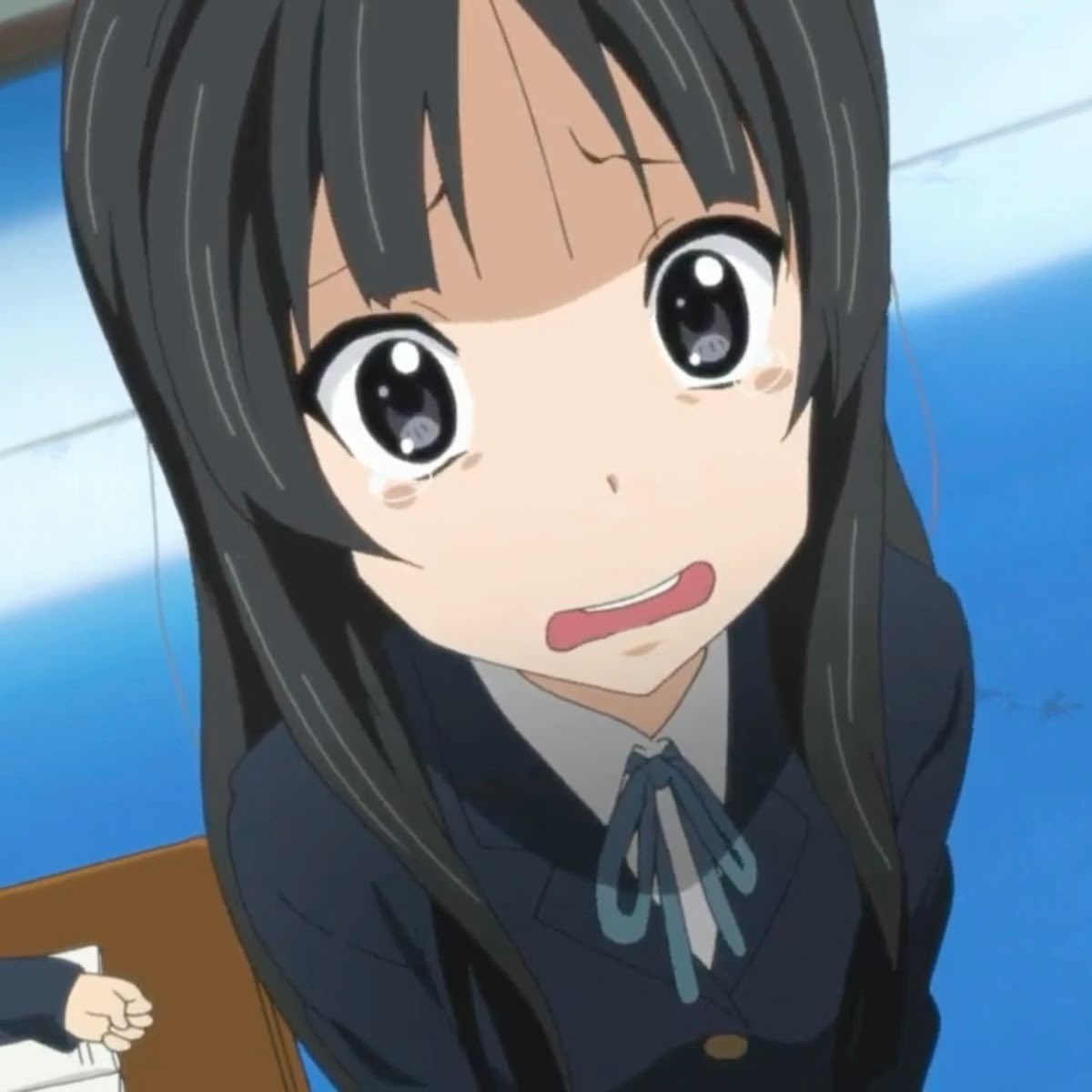 very strange girl tweet media