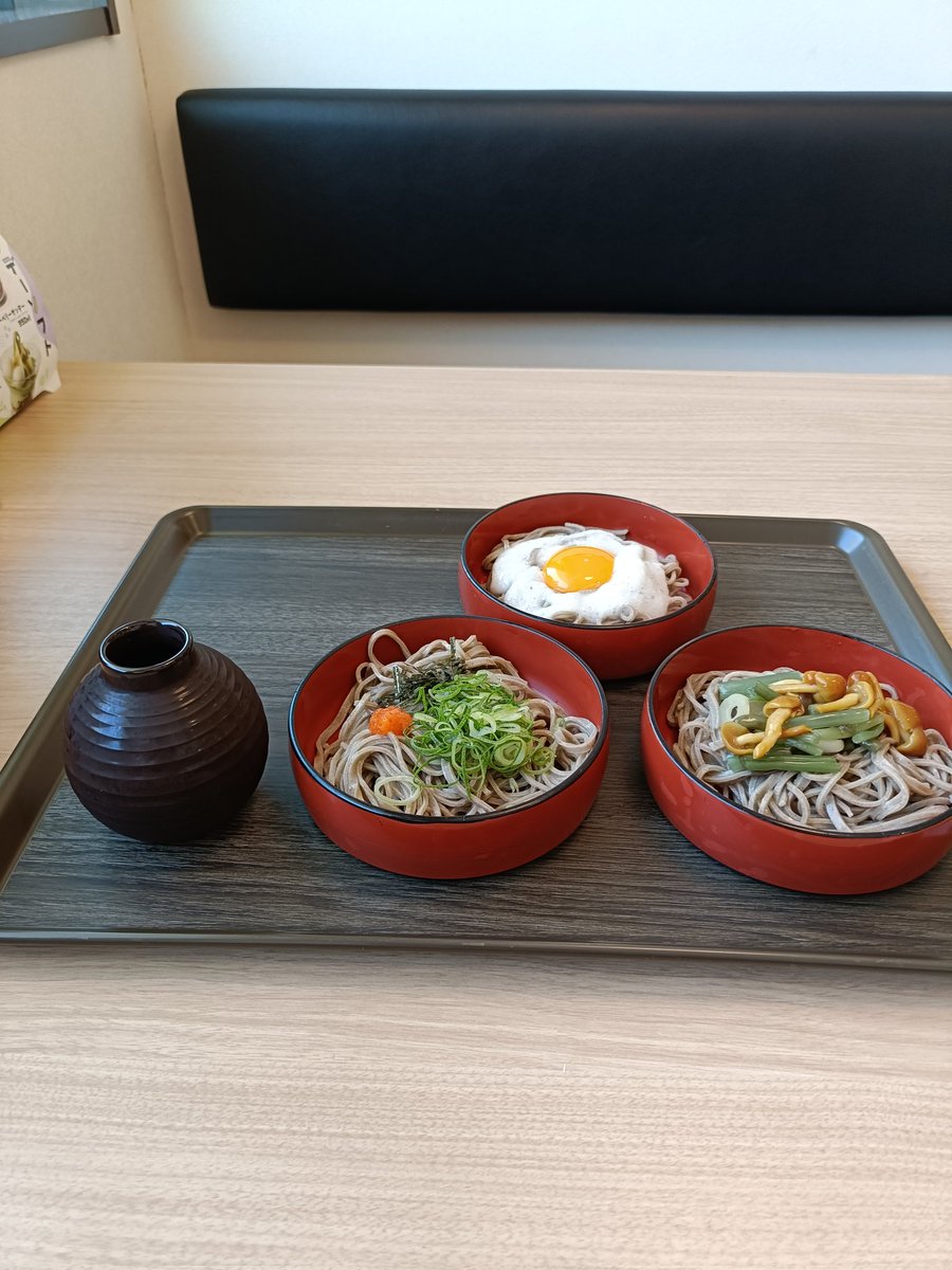 Mitchell304304's tweet photo. 塩名人の割子蕎麦美味しいじゃん https://t.co/DfIjmQXCut