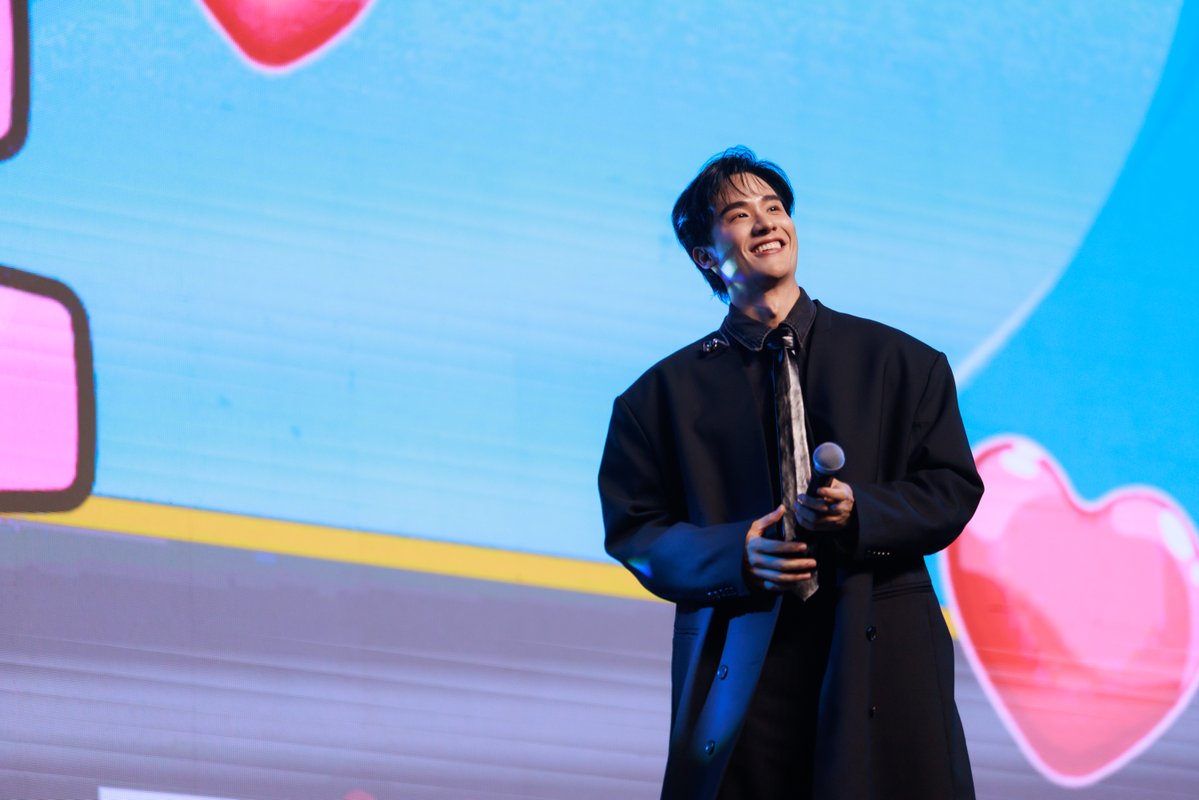 หมาเห่าเครื่องบิน | ADogAndAPlane tweet media