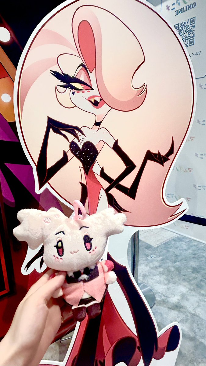 hagoru1234's tweet photo. 早起きしてよかったー
パネル大きいし大満足
ありがとうハズビンポップアップ https://t.co/RBLoq6s5UU