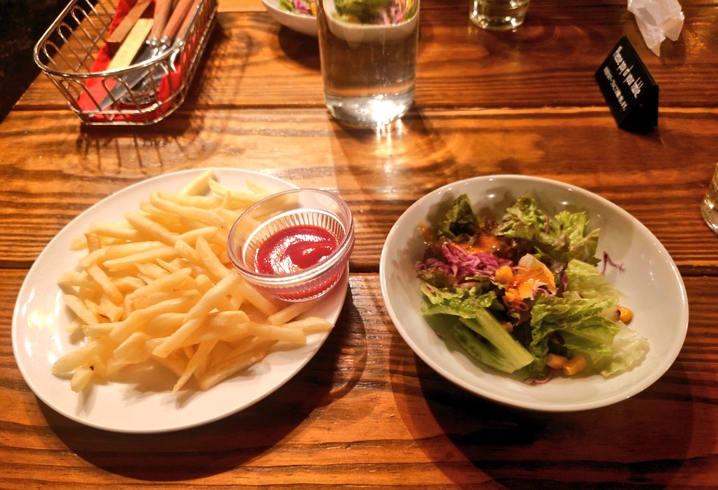 k160758's tweet photo. ゼストバーガー https://t.co/Sn4xogpvp1