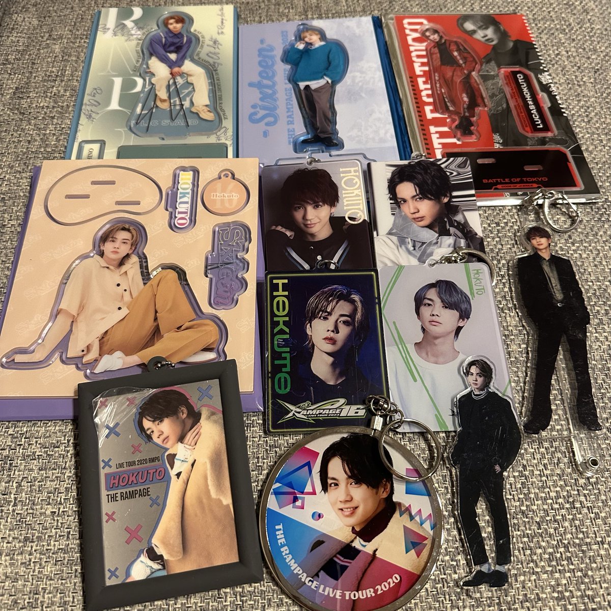 rm1736's tweet photo. ランペ  買取 過去物

(譲) 吉野北人 アクリルスタンド
フォトカード ガチャ 等

(求)安値＋送料

送料込の金額を
リプにてお願い致します🙂‍↕️

ほかにも他ポストにて実写等安値でお譲りございます。
お求めのものありましたら一緒に買取お願い致します！ https://t.co/2DpQXZtjiL