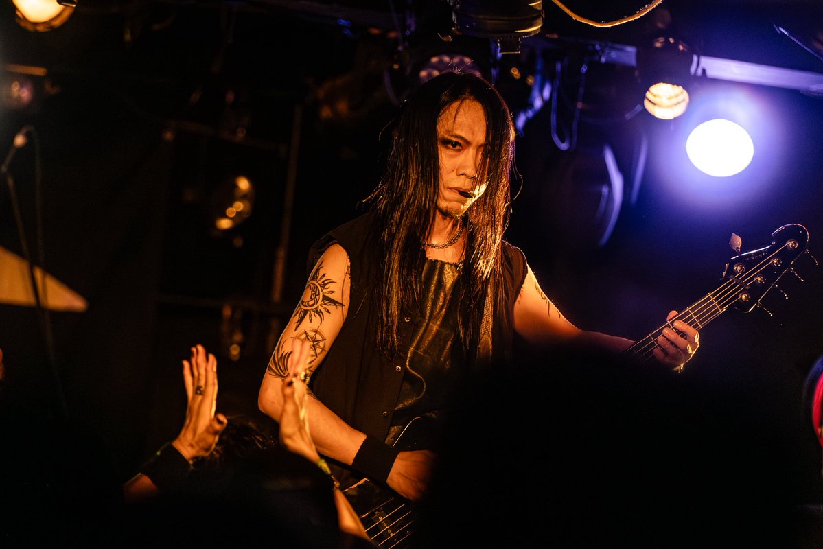 SAISEIGA's tweet photo. 【 📸 SAISEIGALLERY 📸 】

公式サイトのGalleryページに、
【5月24日 新宿ANTIKNOCK】の写真を更新しました。ぜひご覧ください🔥

Photo by @ImbeImish 

https://t.co/CMKY1XD78e https://t.co/hlM3VyFwNL