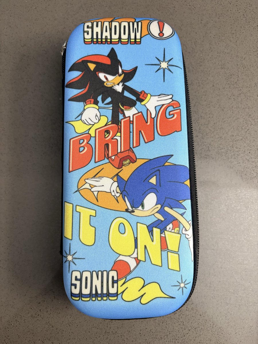 ColorlessTune's tweet photo. I just so happened to find the perfect action figure travel case. https://t.co/sg6rusjJIb