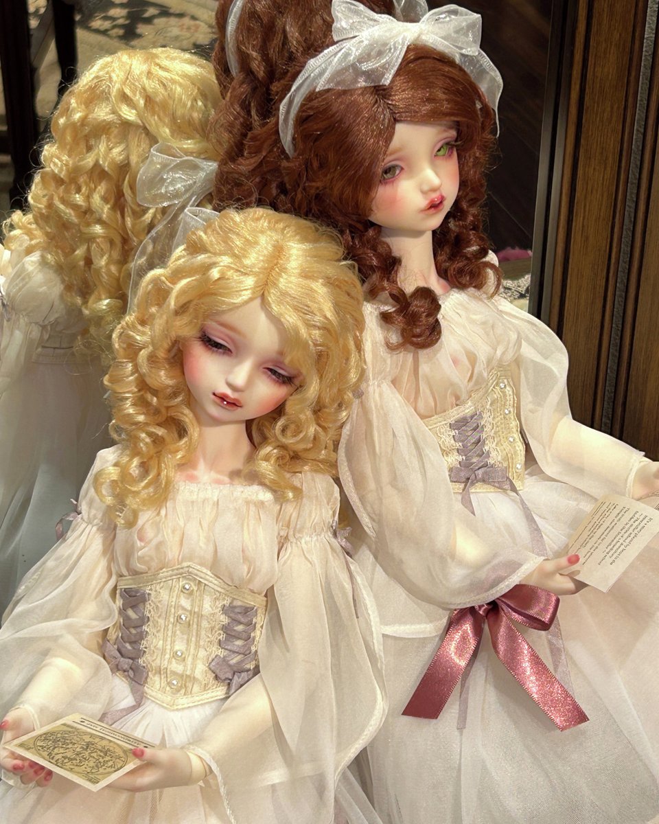 volks_doll's tweet photo. 【#天使の里 霞中庵（京都）】
🚩明日5月31日（日） はPSビスクモデル
「Super Dollfie® Graffiti 夢天使」をお披露目いたします。

詳しくはこちら
https://t.co/C7HZy23vTQ

📸ドルフィー イベントインスタグラムでも展示の様子をご紹介中です✨
https://t.co/g5cX8a5ItH

#天使の里　#PSbisque
#スーパードルフィー